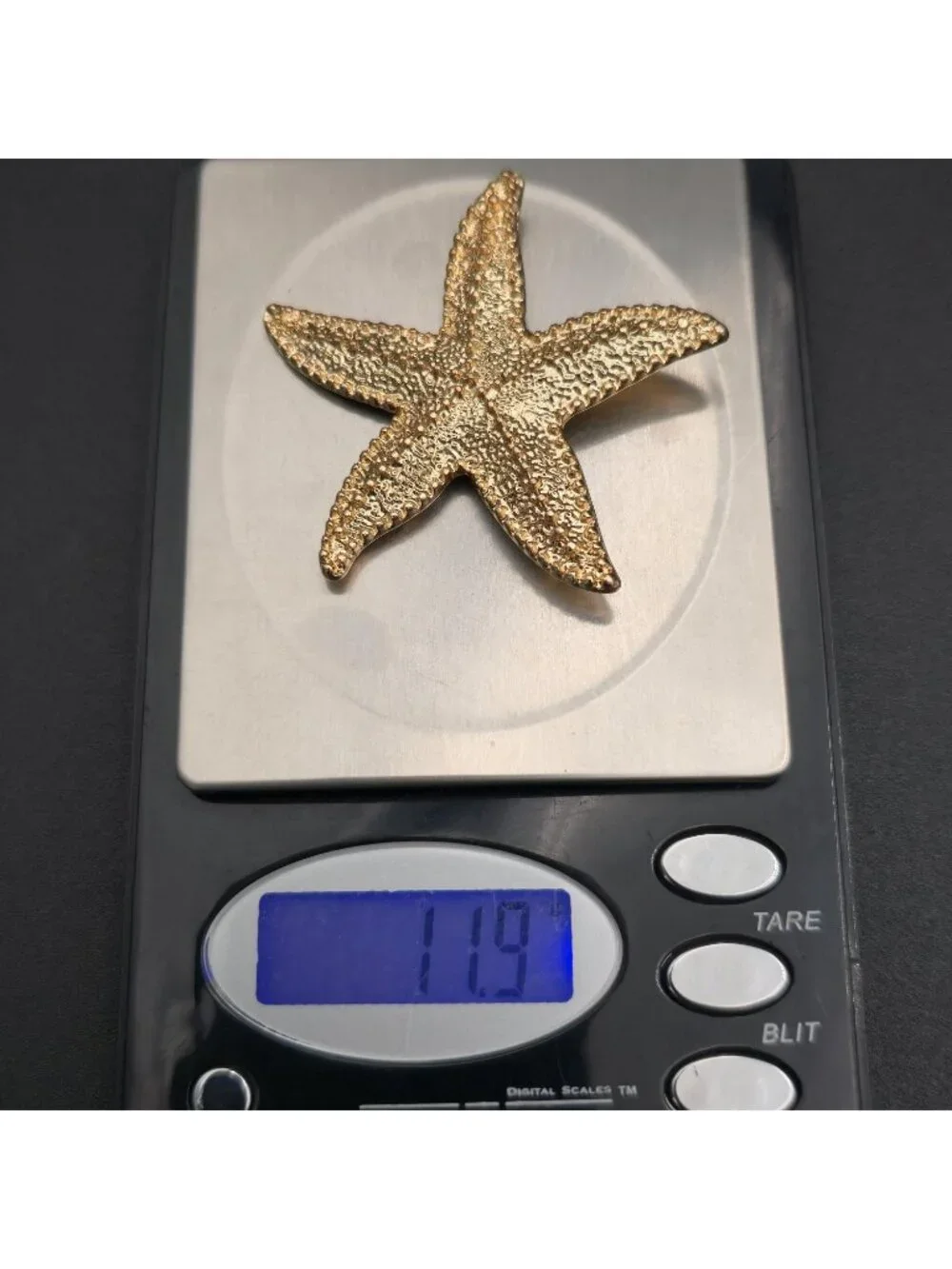 Gold Textured Starfish Brooch - Vintage Ocean Inspired Pin Brooch B1434